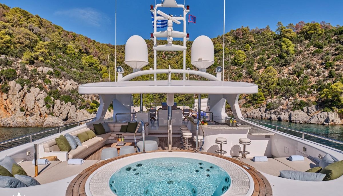 SOJO yacht charter 4