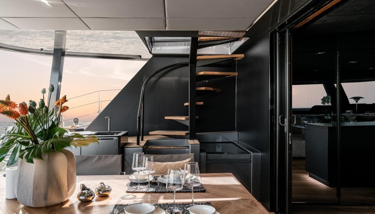 E SUPERCAT yacht charter 4