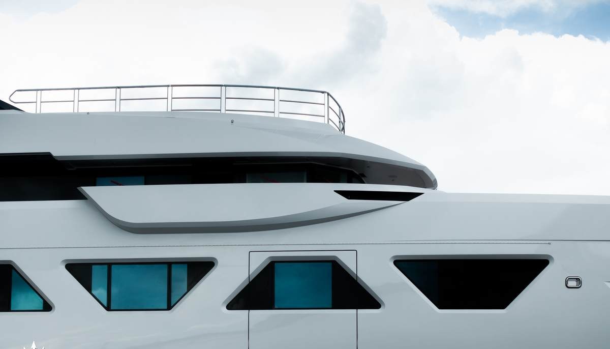 ALVA yacht charter 3
