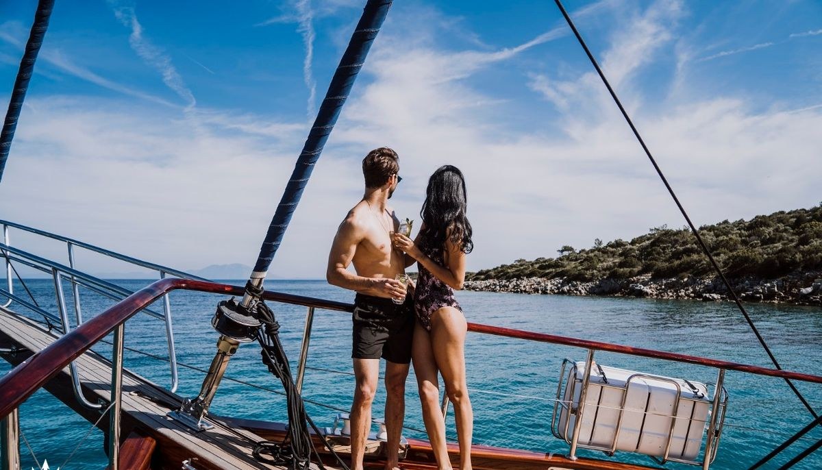 CAPRICORN 1 yacht charter 5