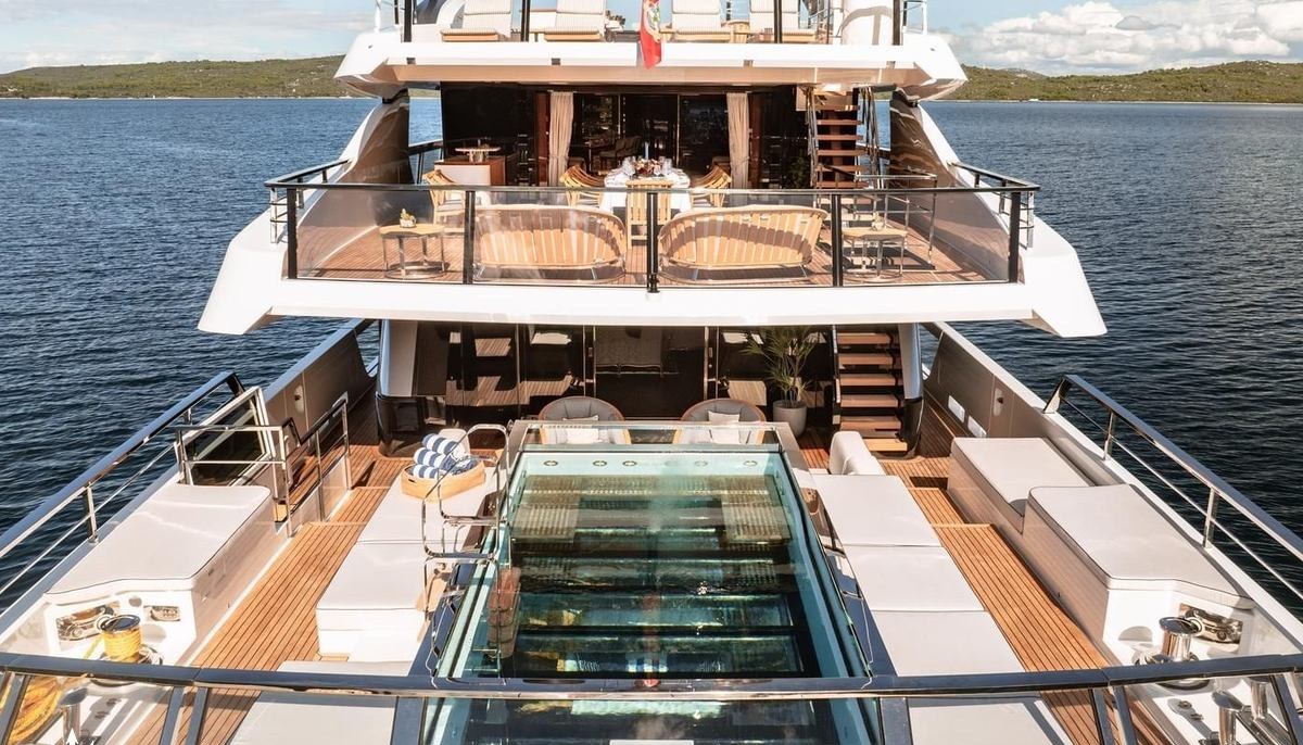 LADY LENA yacht charter 5