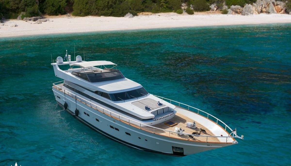 OPERA yacht charter 2