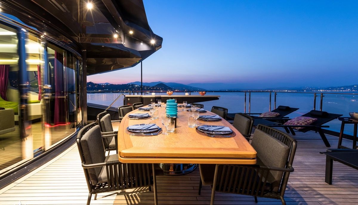 KHALILAH yacht charter 3
