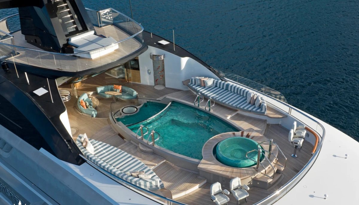 WHISPER yacht charter 3