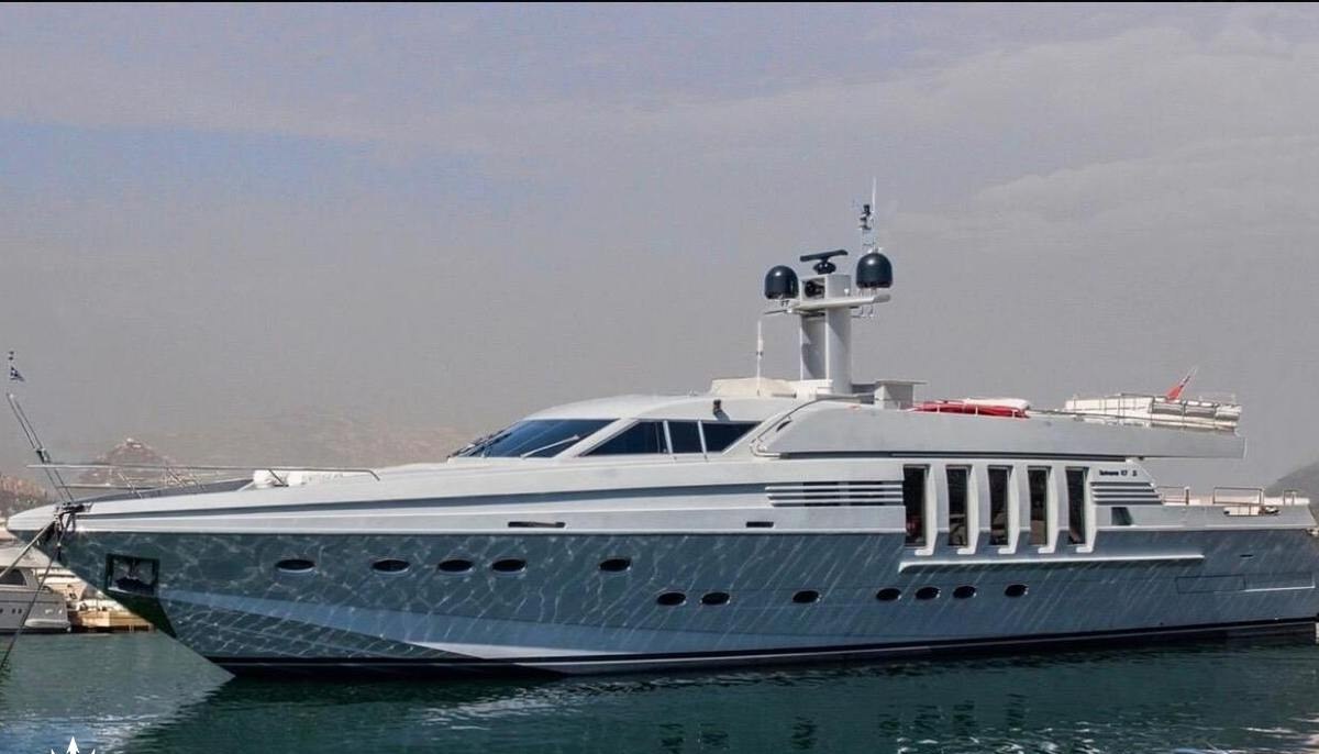 NOT GUILTY III yacht charter 3