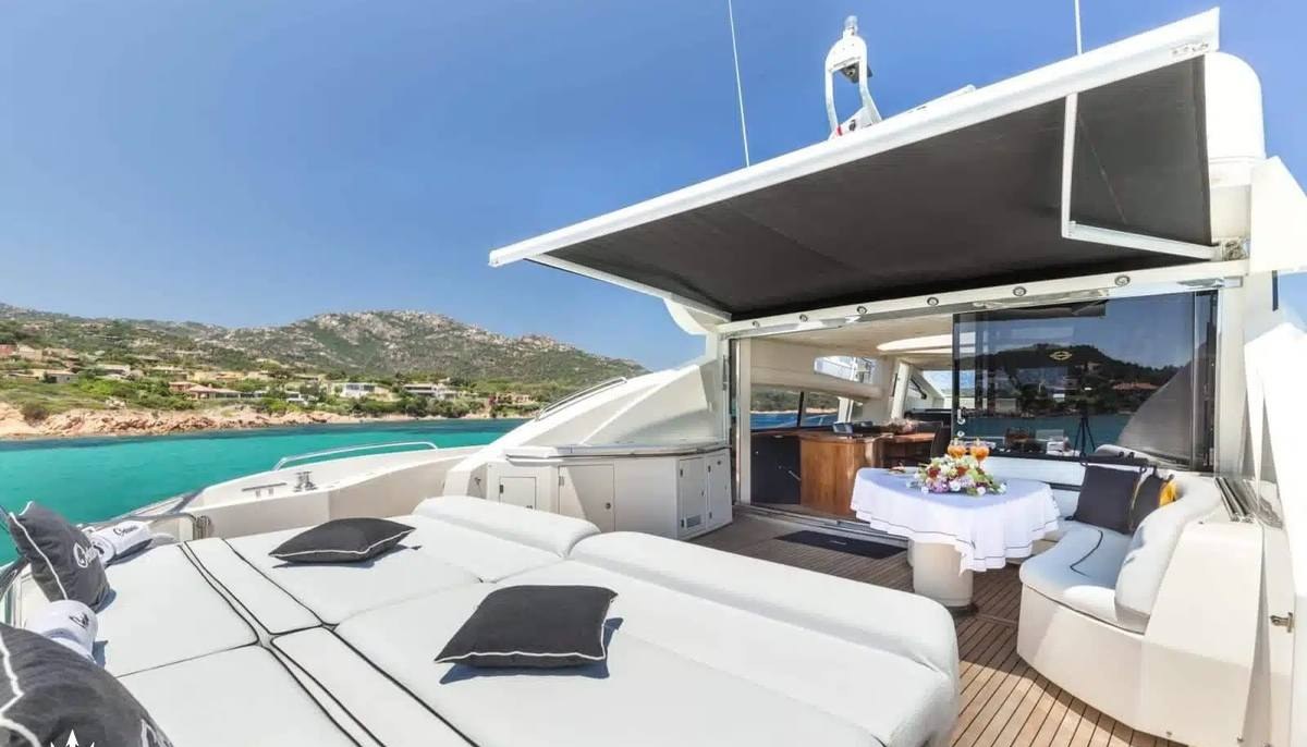OCTAVIA yacht charter 4