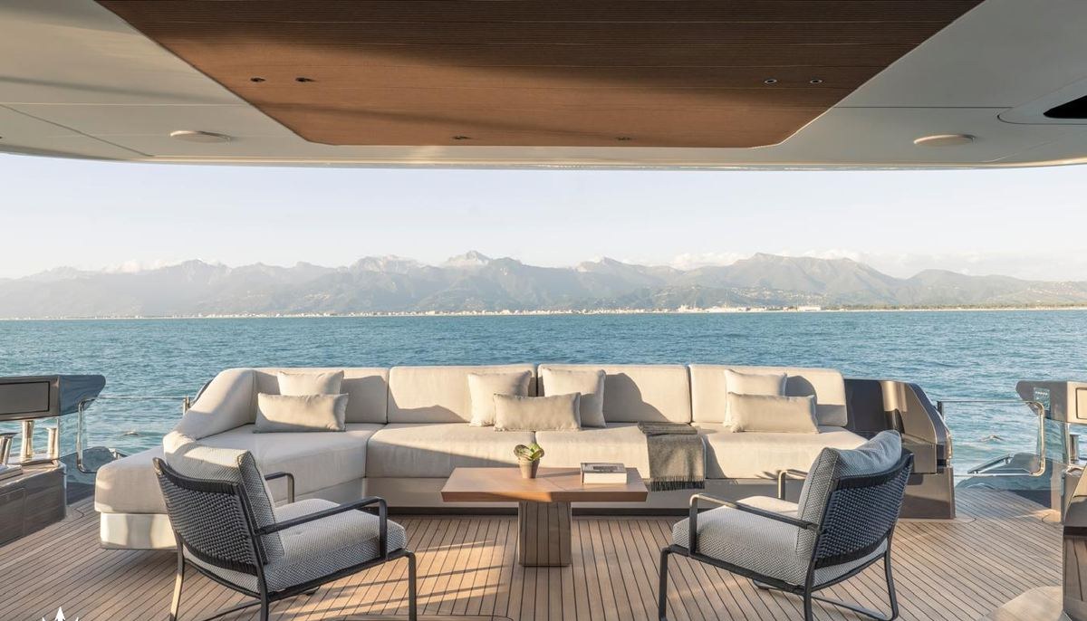 ILMA yacht charter 5