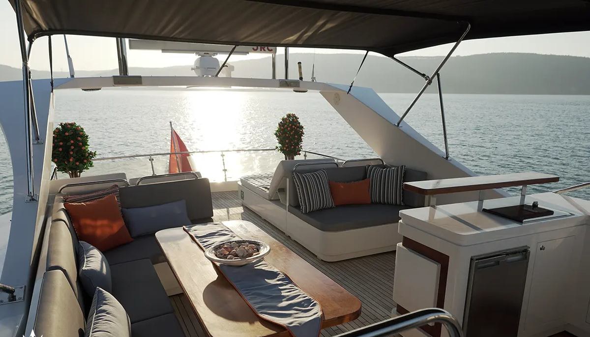 AYEM yacht charter 3