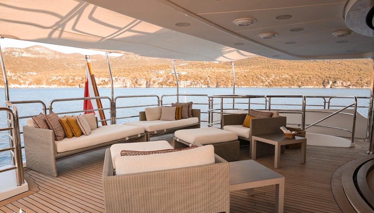 LATIKO yacht charter 5