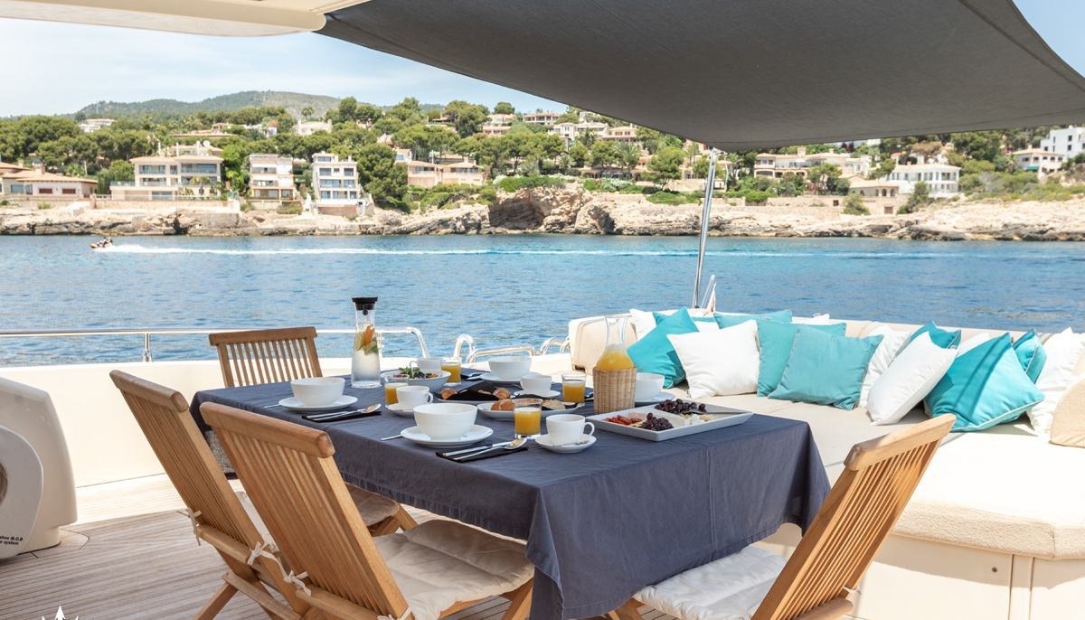 DOUBLE D yacht charter 5