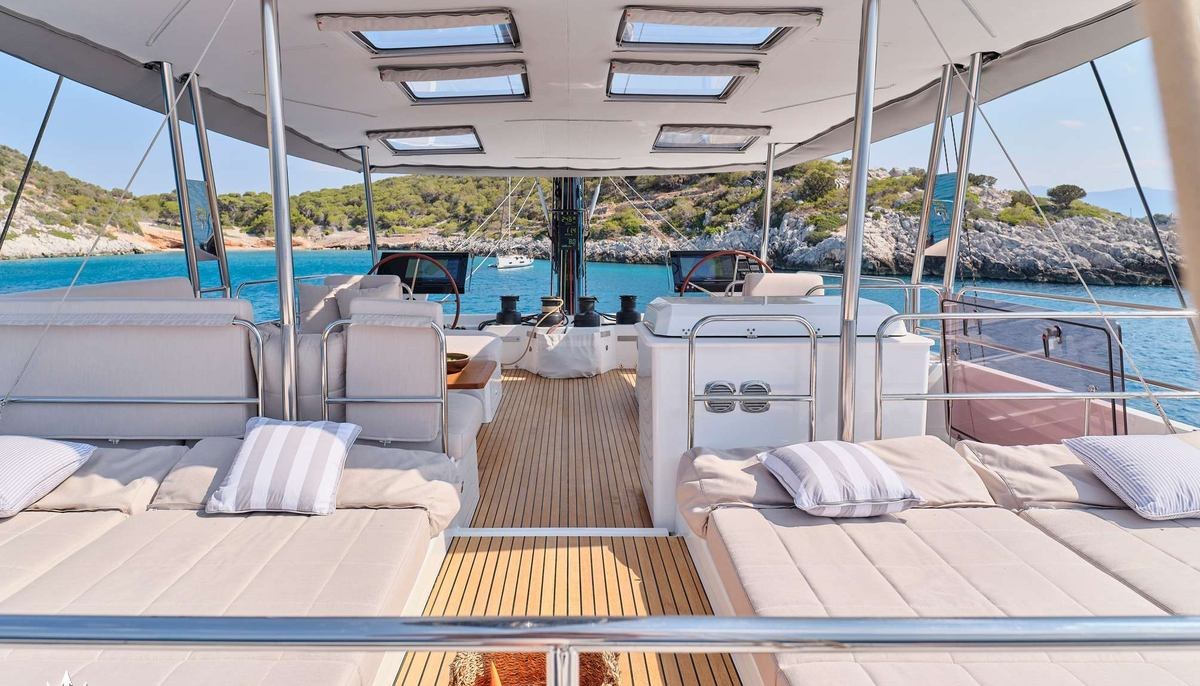 ALEXANDRA II yacht charter 4