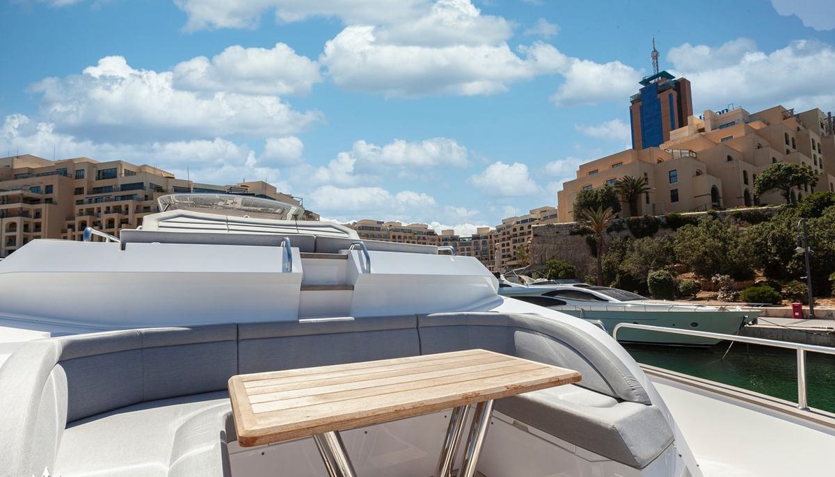 NEW EDGE yacht charter 3