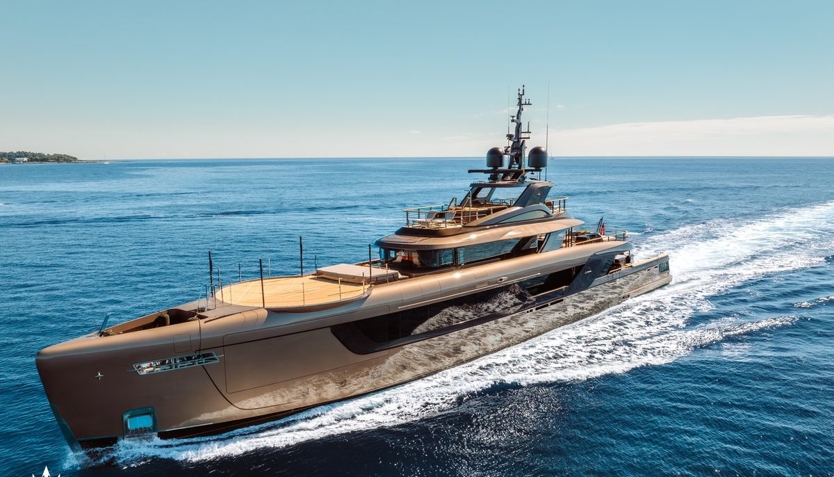 RAJA² yacht charter 2