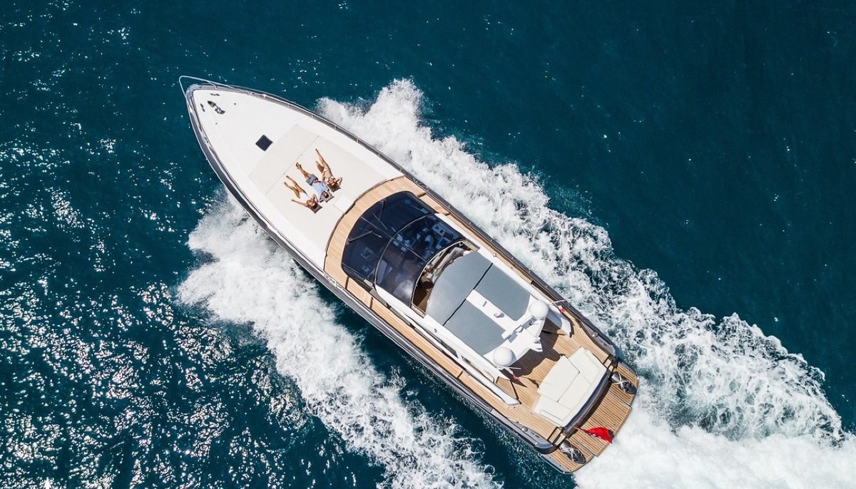 LITTLE ONE yacht charter 2