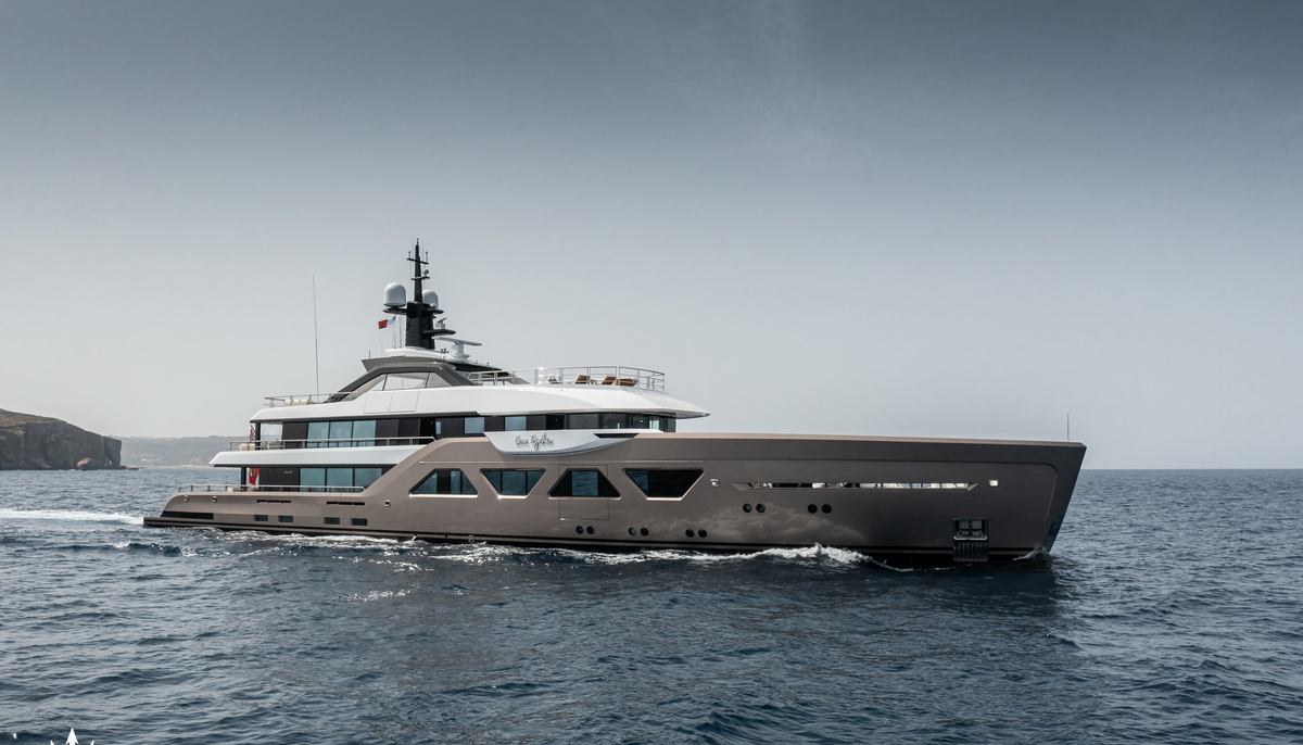 COME TOGETHER yacht charter 2