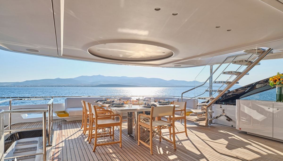 VOLO MARE yacht charter 5