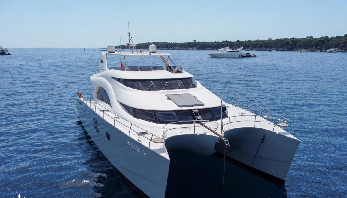 SKYLARK yacht charter 2
