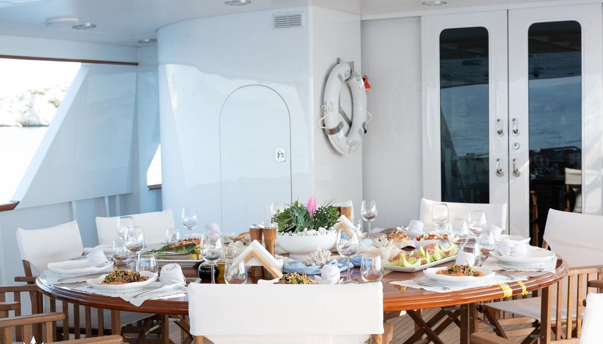 KOKOMO NIGHTS yacht charter 5