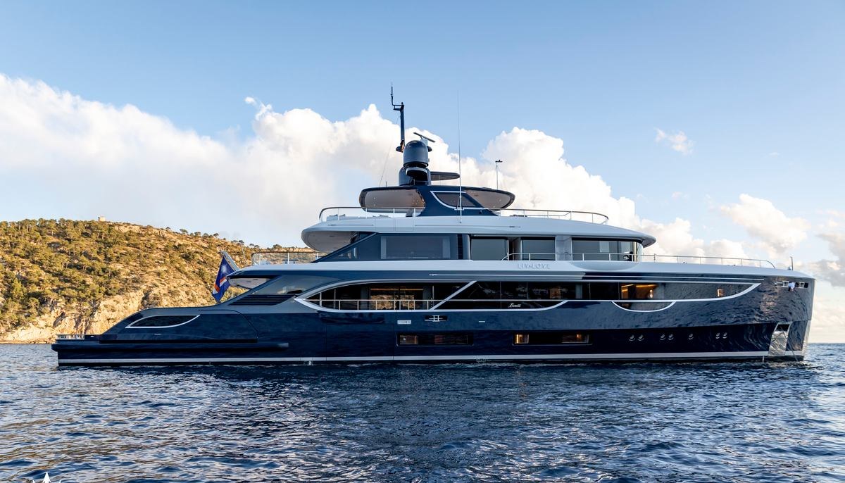 LIV LOVE yacht charter 2