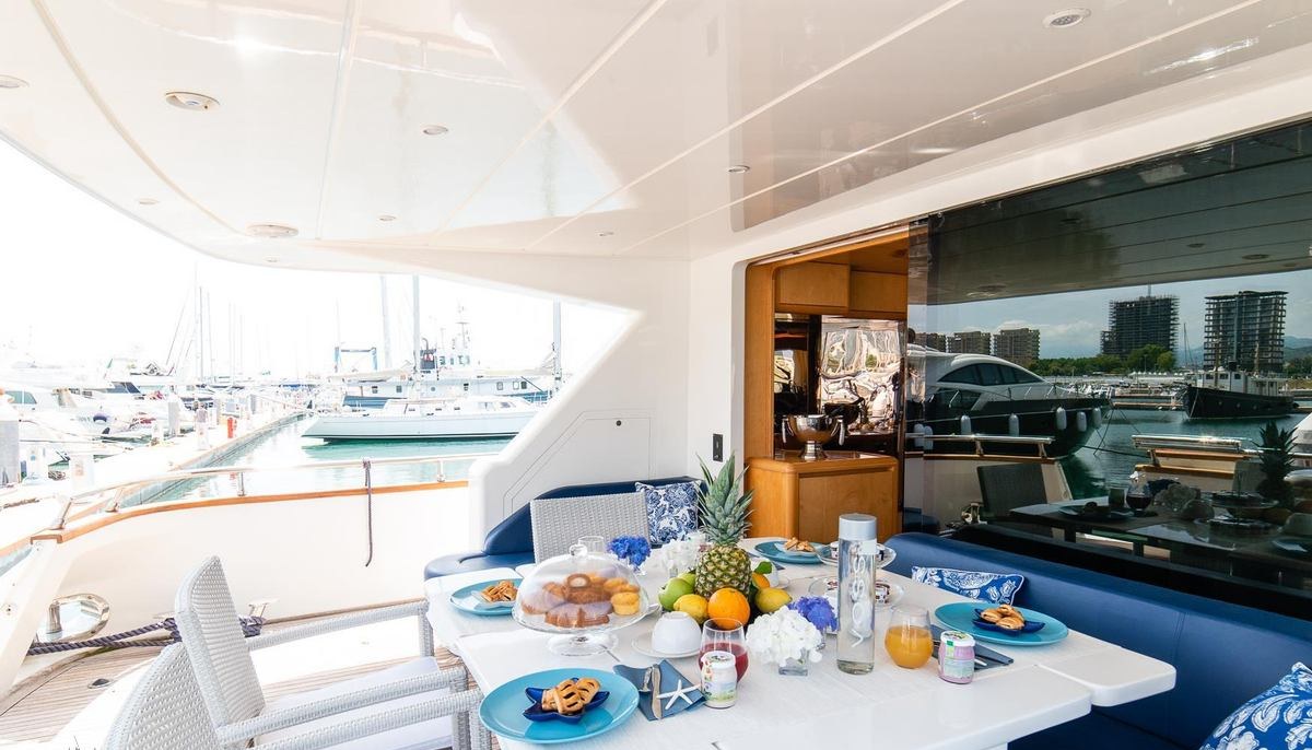 LADY CLOTILDE yacht charter 5
