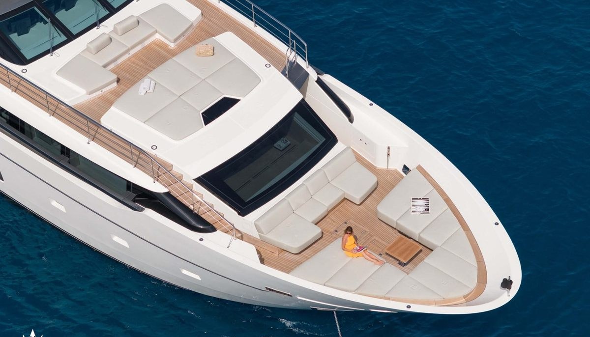COOL yacht charter 3