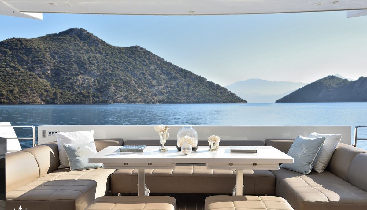 SUN yacht charter 5