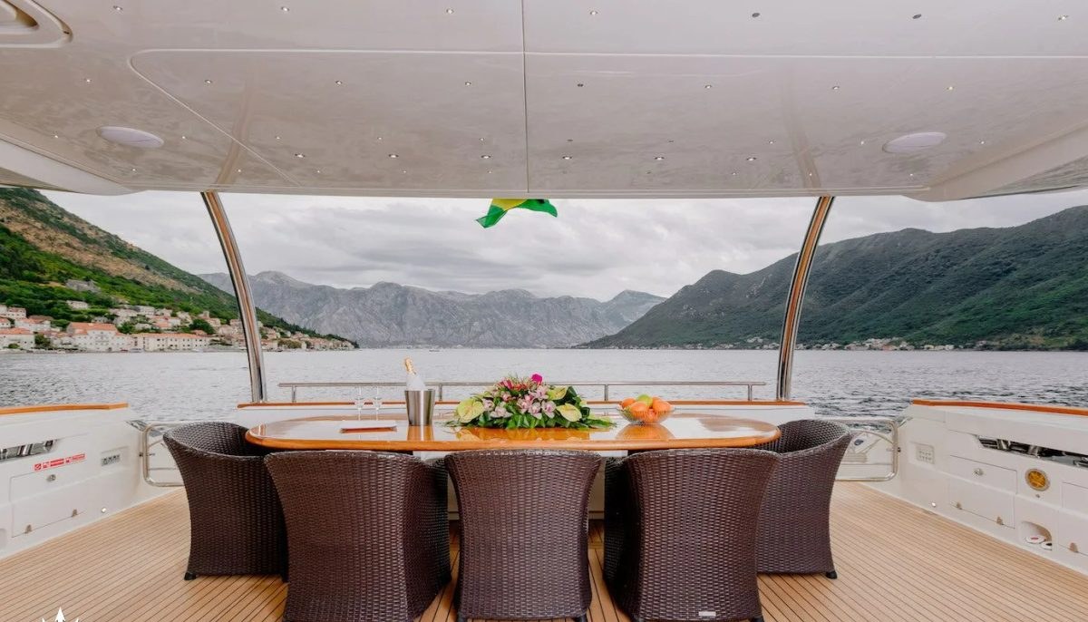 LADY MURA yacht charter 5