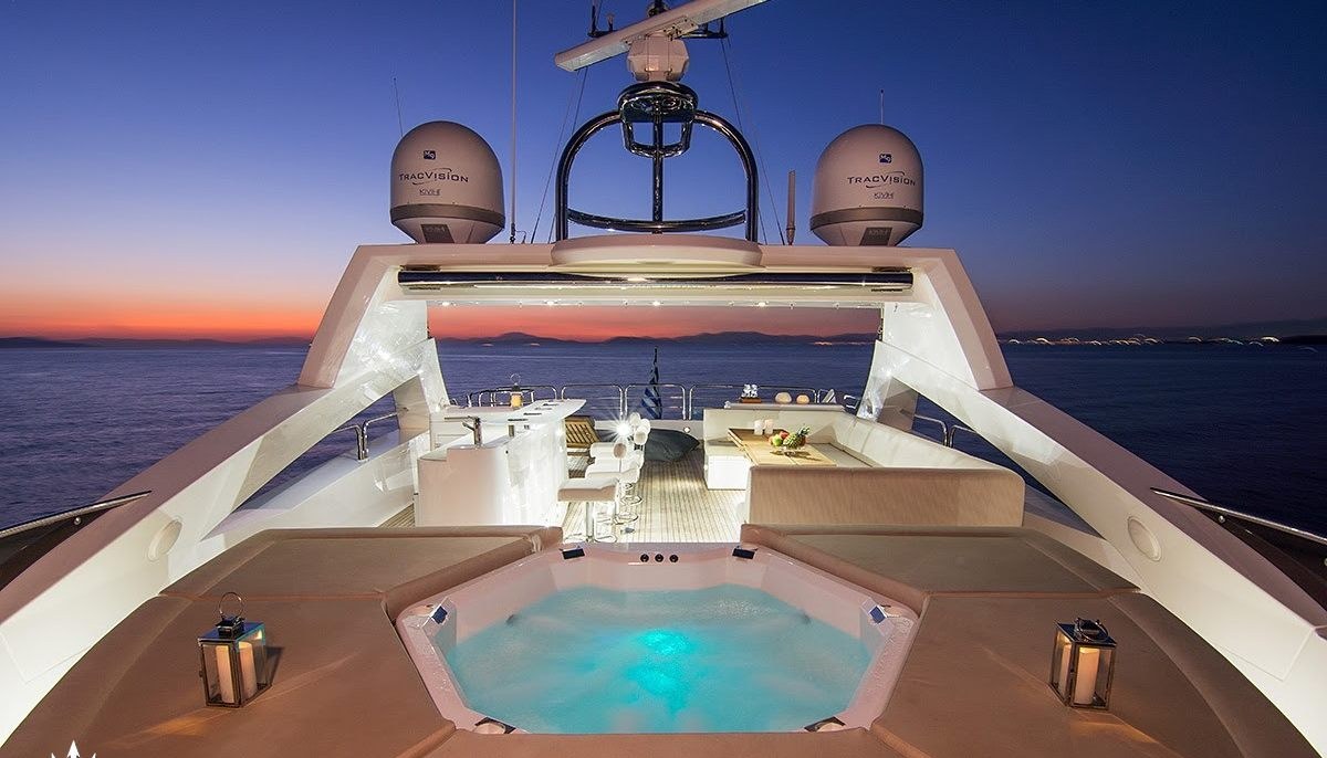 PATHOS yacht charter 3