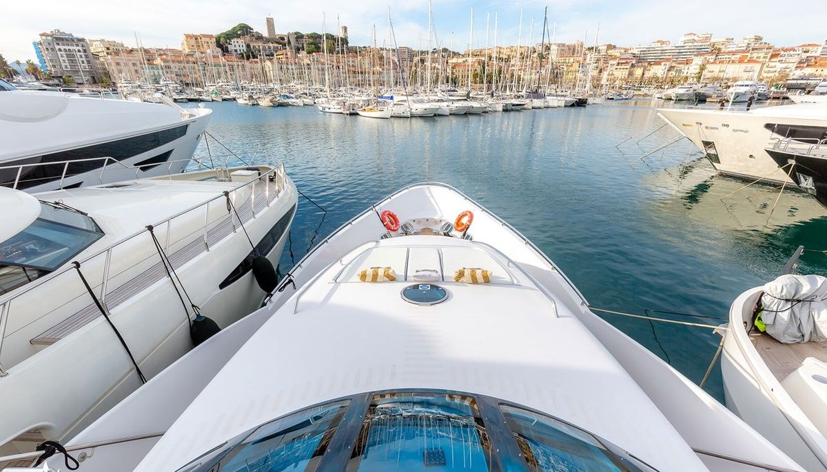 SEA BREEZE ONE yacht charter 3