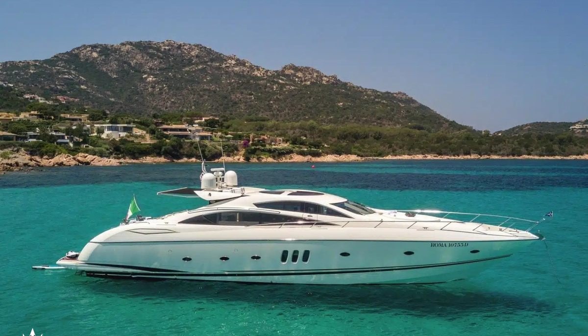 OCTAVIA yacht charter 2
