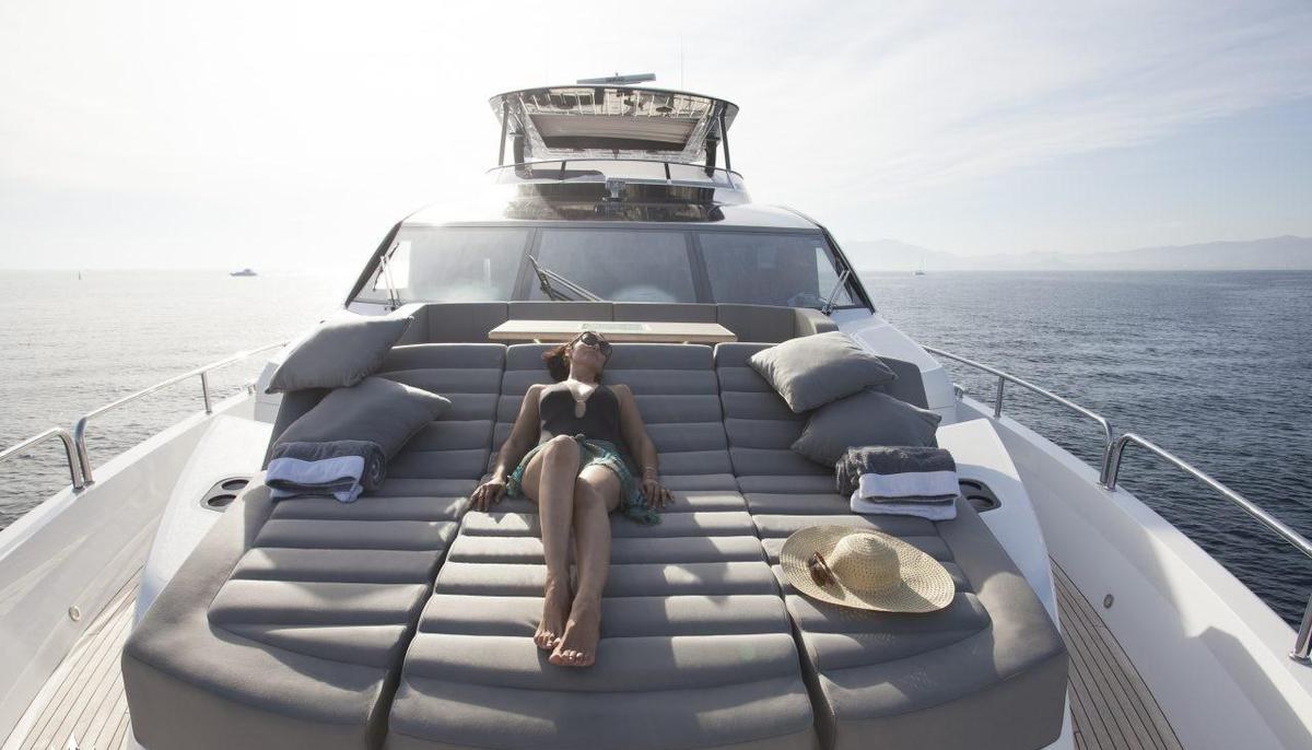 SEA WATER II yacht charter 3