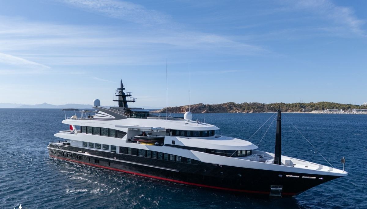ALFA G yacht charter 2