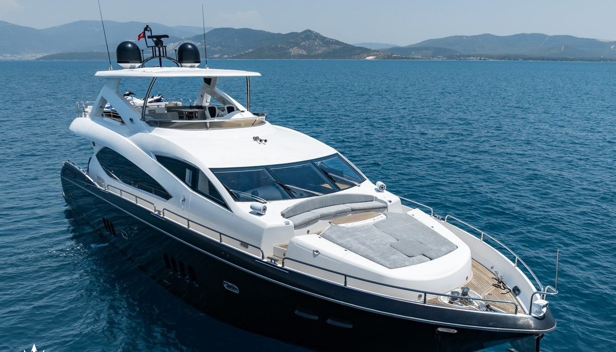 MELLO yacht charter 3