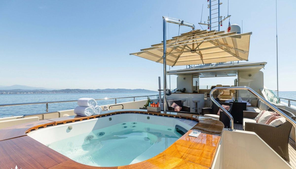 W EXPLORER yacht charter 3