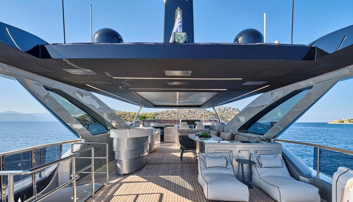 SEAMMETRY yacht charter 4