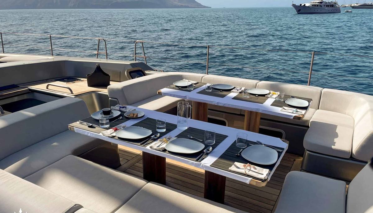 RUNNING ON FAITH yacht charter 5