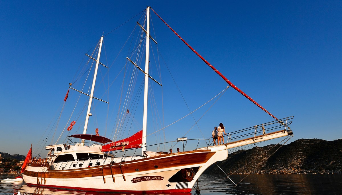 BLU DREAM yacht charter 2