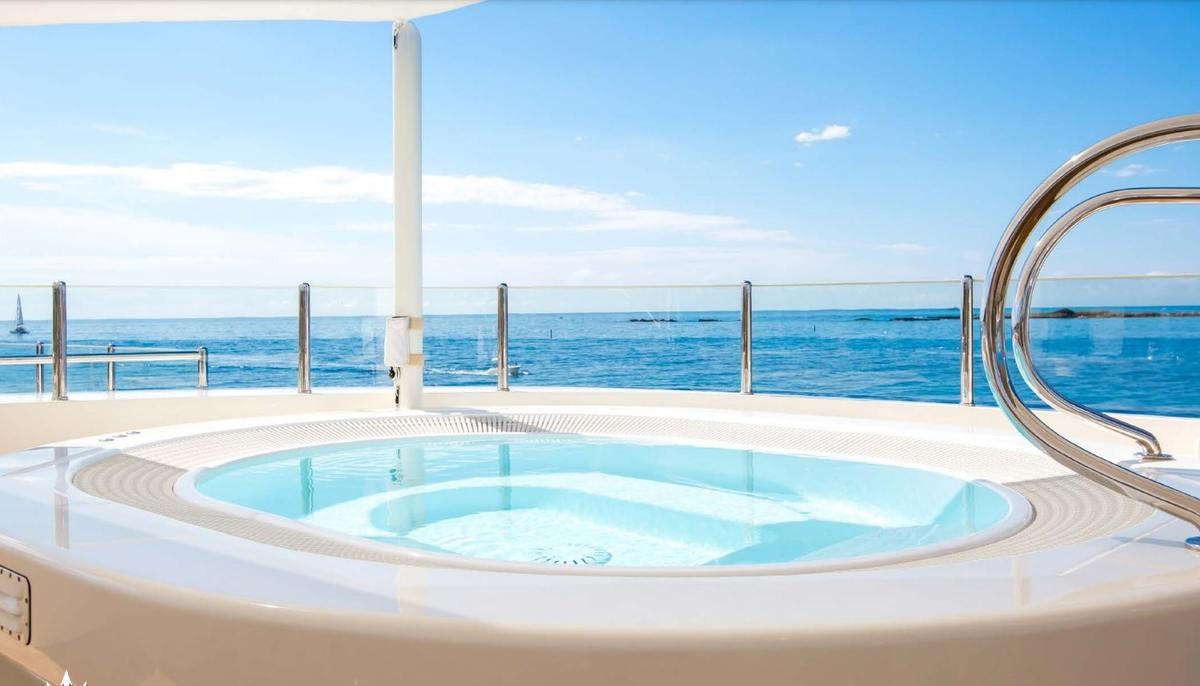 AMADEUS I yacht charter 3