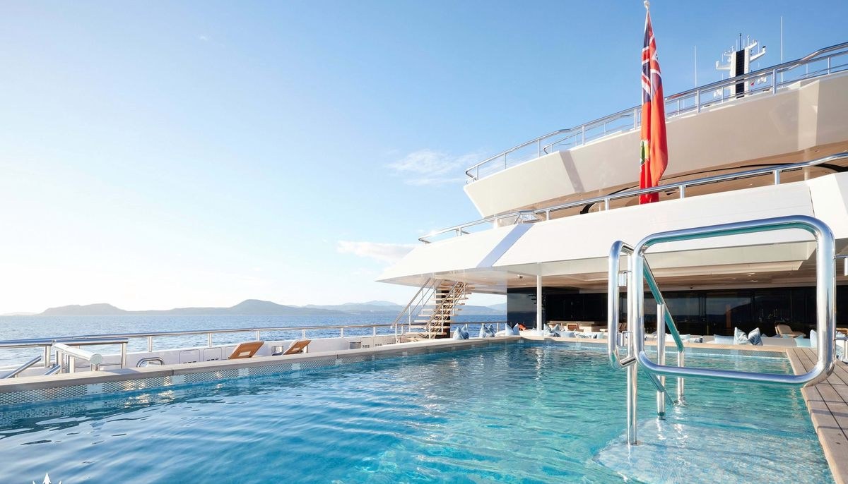 RENAISSANCE yacht charter 5