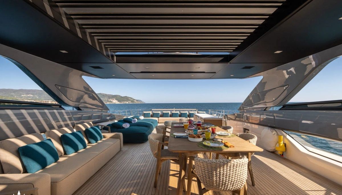 VAUBAN yacht charter 4