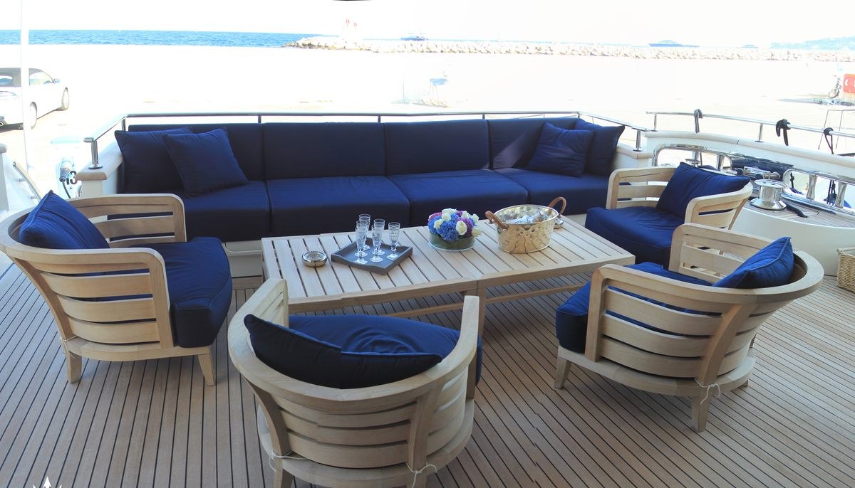 MIA ROCCA IX yacht charter 4