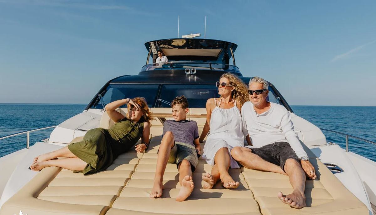 STARDUST OF MARY yacht charter 3