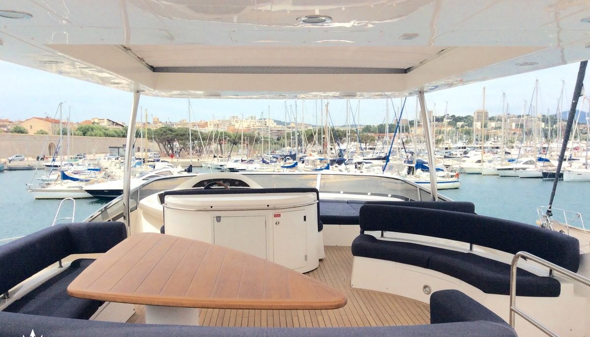 BLUEQUEST II yacht charter 5