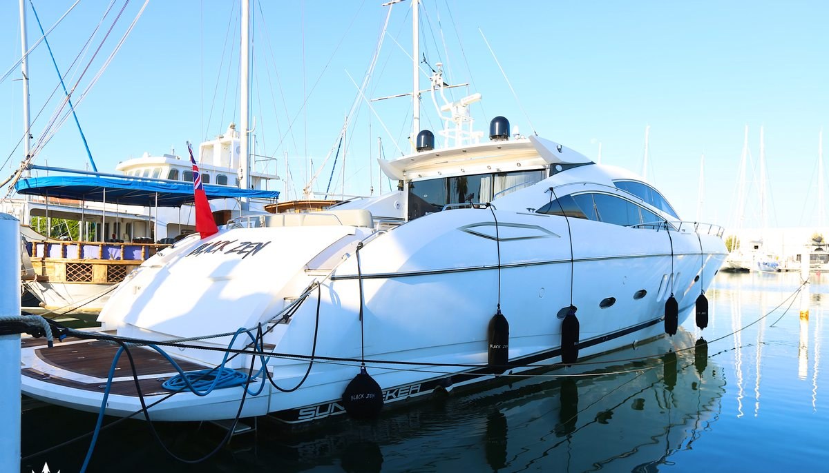 BLACK ZEN yacht charter 3