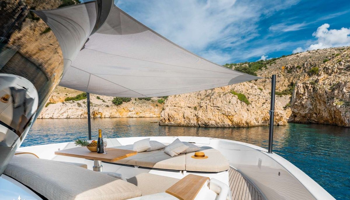 KIMANI yacht charter 3
