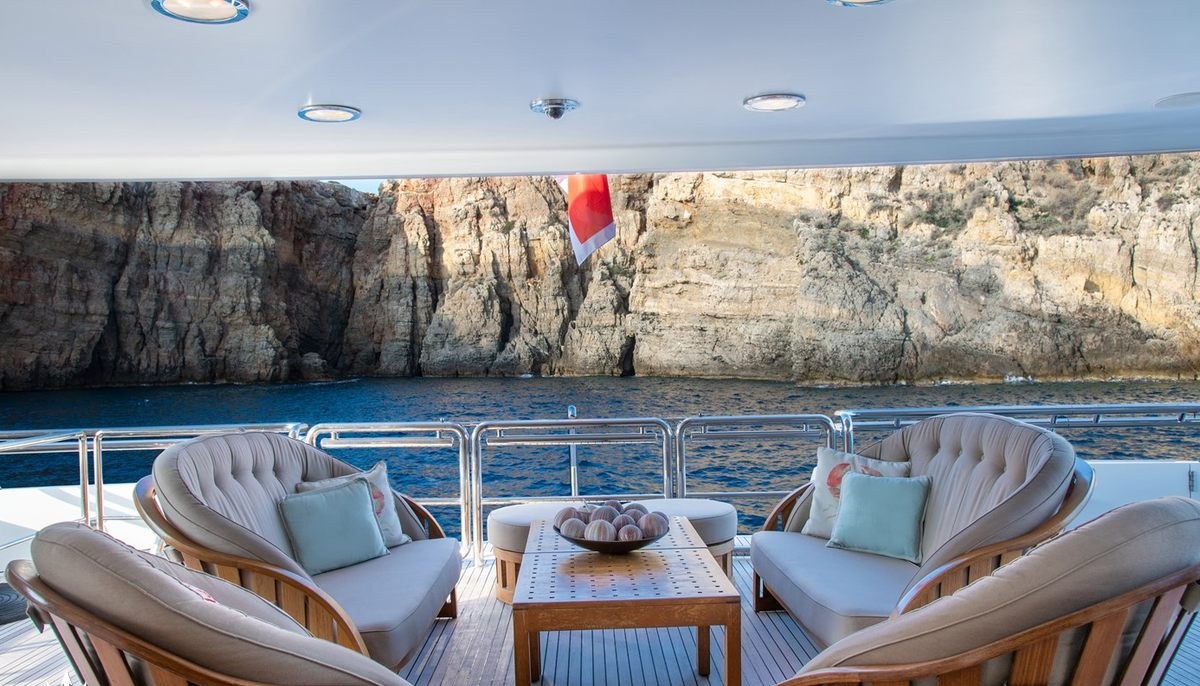 IRAVATI yacht charter 5