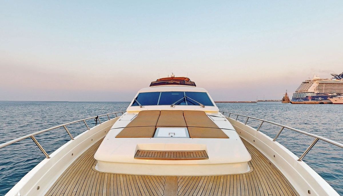 STRESS NEGATIVE yacht charter 3