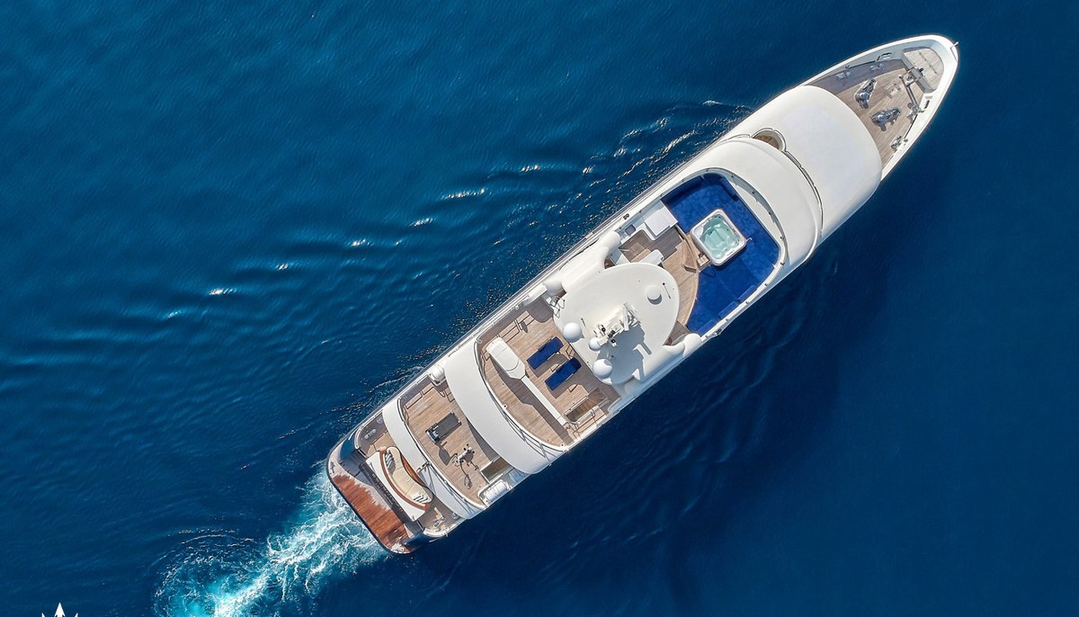 SERENITY II yacht charter 4