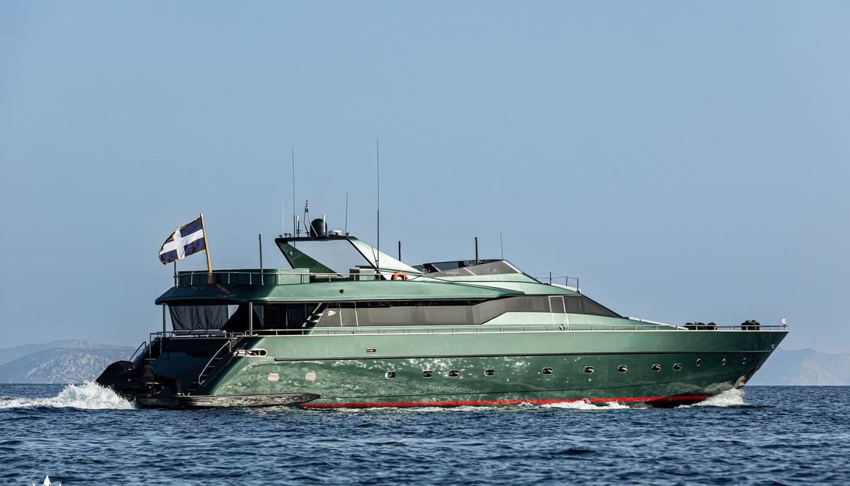 CAN'T REMEMBER yacht charter 2