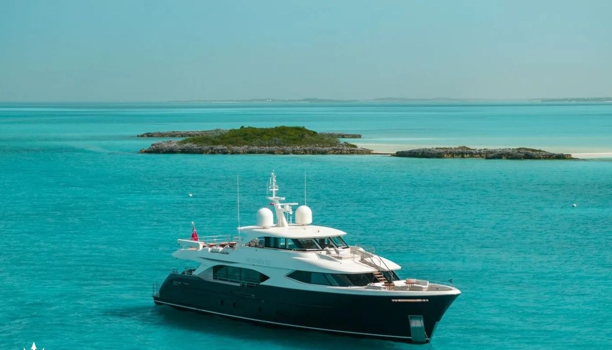 MIDNIGHT SAGA yacht charter 2